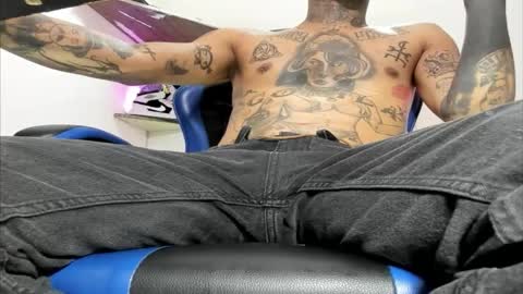 Snapshot of jordan33blake chatting on 10.19.25 jordan33blake online show from 10.19.25