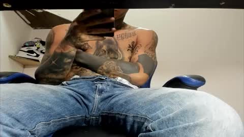 Snapshot of jordan33blake chatting on 10.24.25 jordan33blake online show from 10.24.25