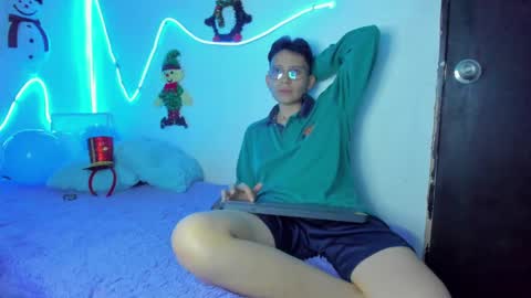 Snapshot of jordan__05 chatting on 12.01.24 Jordan online show from 12.01.24