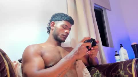 JordanParis online show from 11.05.25