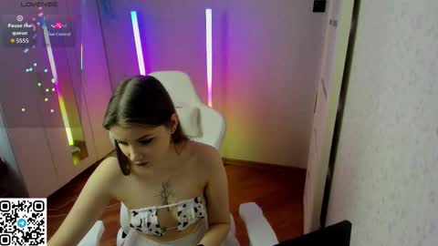 Snapshot of jorroger chatting on 02.11.26 Mila online show from 02.11.26