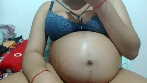 Snapshot of jose_ruiz1 chatting on 02.12.25 jose y carolina online show from 02.12.25