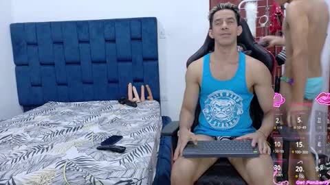 jose_rumbero91 online show from 11.23.25