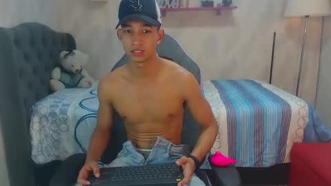 jose_sexycumm online show from 01.19.25