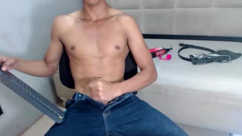 jose_sexycumm online show from 01.28.25