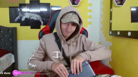 jose_sexycumm online show from 10.13.25