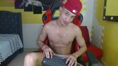 jose_sexycumm online show from 10.22.25