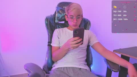 JOSEPH BROWN online show from 01.04.25