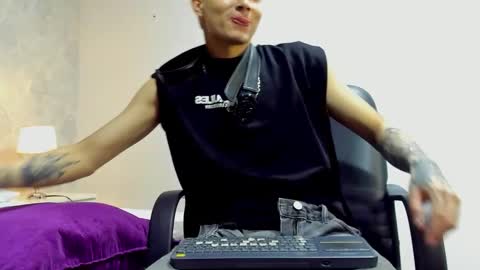 JoshBeech online show from 02.04.26