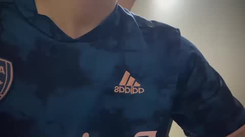 Snapshot of josheli chatting on 11.16.25 Nicolas online show from 11.16.25