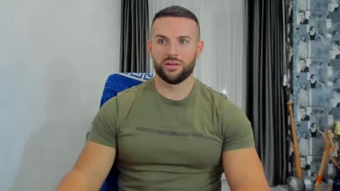 Snapshot of joshuamuscle69 chatting on 01.22.25 joshuamuscle69 online show from 01.22.25