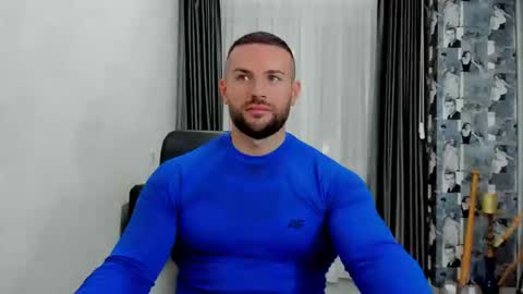 Snapshot of joshuamuscle69 chatting on 02.17.25 joshuamuscle69 online show from 02.17.25