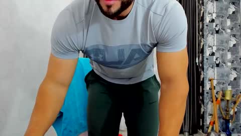 Snapshot of joshuamuscle69 chatting on 10.23.25 joshuamuscle69 online show from 10.23.25