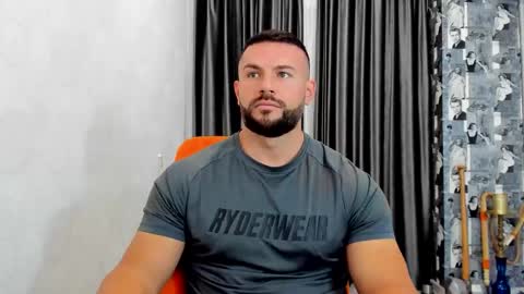 Snapshot of joshuamuscle69 chatting on 10.29.25 joshuamuscle69 online show from 10.29.25