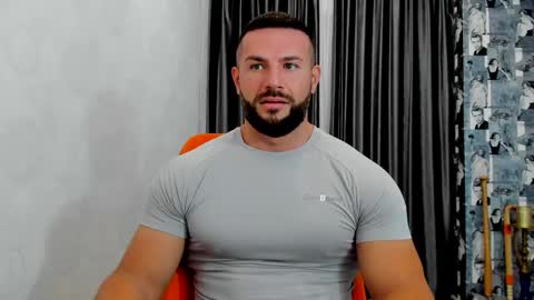 Snapshot of joshuamuscle69 chatting on 11.02.25 joshuamuscle69 online show from 11.02.25