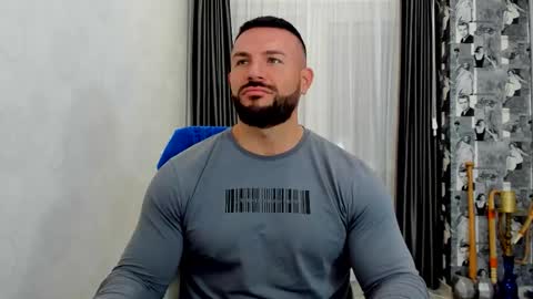 Snapshot of joshuamuscle69 chatting on 11.06.25 joshuamuscle69 online show from 11.06.25