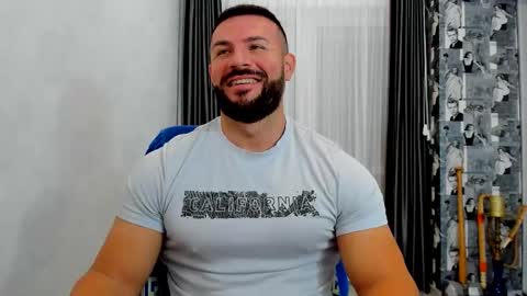 Snapshot of joshuamuscle69 chatting on 11.09.25 joshuamuscle69 online show from 11.09.25