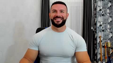 Snapshot of joshuamuscle69 chatting on 11.15.25 joshuamuscle69 online show from 11.15.25