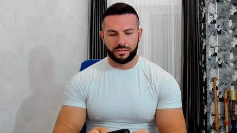 Snapshot of joshuamuscle69 chatting on 11.17.25 joshuamuscle69 online show from 11.17.25