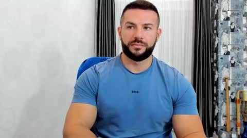 Snapshot of joshuamuscle69 chatting on 11.19.25 joshuamuscle69 online show from 11.19.25