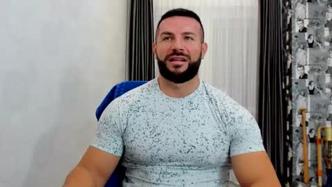 Snapshot of joshuamuscle69 chatting on 11.20.25 joshuamuscle69 online show from 11.20.25