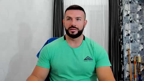 Snapshot of joshuamuscle69 chatting on 11.25.25 joshuamuscle69 online show from 11.25.25