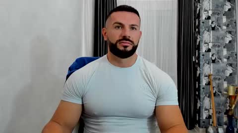 Snapshot of joshuamuscle69 chatting on 11.28.25 joshuamuscle69 online show from 11.28.25