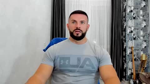 Snapshot of joshuamuscle69 chatting on 11.29.25 joshuamuscle69 online show from 11.29.25