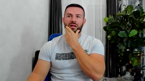 Snapshot of joshuamuscle69 chatting on 12.14.25 joshuamuscle69 online show from 12.14.25