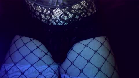 Snapshot of josiesissy_28 chatting on 10.19.25 Sissy with shrunken little clitty online show from 10.19.25