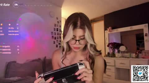 josephine   independent model    online show from 02.08.25