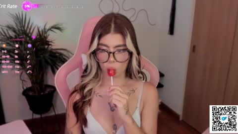 josephine   independent model    online show from 03.12.25