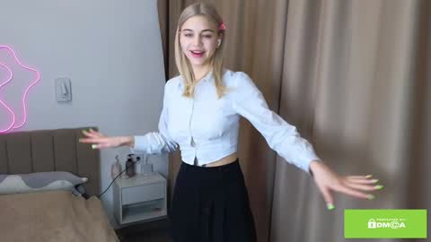 Snapshot of joybunny chatting on 01.17.25 joybunny online show from 01.17.25