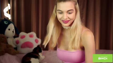 Snapshot of joybunny chatting on 02.22.25 joybunny online show from 02.22.25