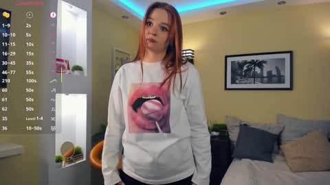 Snapshot of joyce_energy chatting on 12.15.25 Joyce online show from 12.15.25