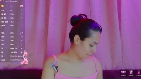Snapshot of joyshe__vergara chatting on 07.04.26 online show from 07.04.26