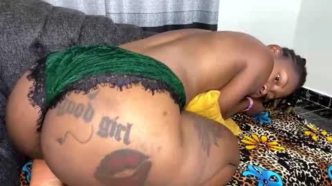 Butterflyass online show from 04.04.26