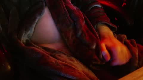 Snapshot of jp309 chatting on 09.12.25 JP online show from 09.12.25