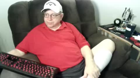 Snapshot of jpmel99 chatting on 01.10.26 jpmel99 online show from 01.10.26