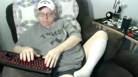 Snapshot of jpmel99 chatting on 02.14.26 jpmel99 online show from 02.14.26