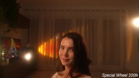 Snapshot of jseductiveart chatting on 12.13.25 Jennifer Diaz online show from 12.13.25