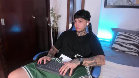 Snapshot of juan_alvarez18 chatting on 09.12.25 juan_alvarez18 online show from 09.12.25