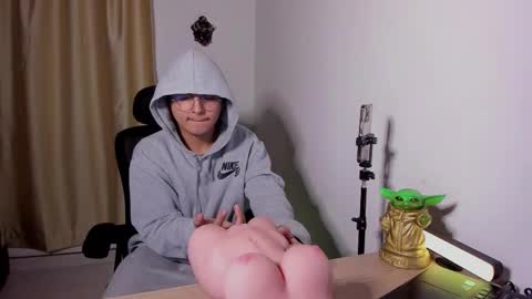 Juan Belmont online show from 12.04.25