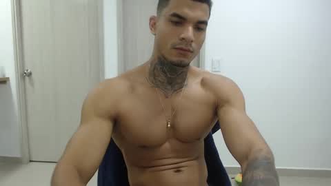 juan_gomez_1 online show from 01.15.25