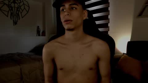 Snapshot of juan_posada1 chatting on 02.10.26 Juan Posada online show from 02.10.26