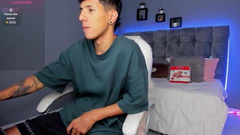 Snapshot of juan_zabala chatting on 09.12.25 Juan online show from 09.12.25