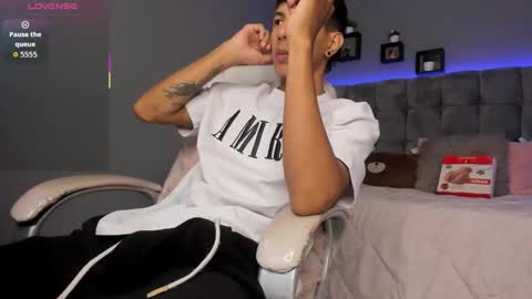 Snapshot of juan_zabala chatting on 09.13.25 Juan online show from 09.13.25