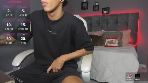 Snapshot of juan_zabala chatting on 09.19.25 Juan online show from 09.19.25