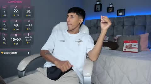 Snapshot of juan_zabala chatting on 09.22.25 Juan online show from 09.22.25