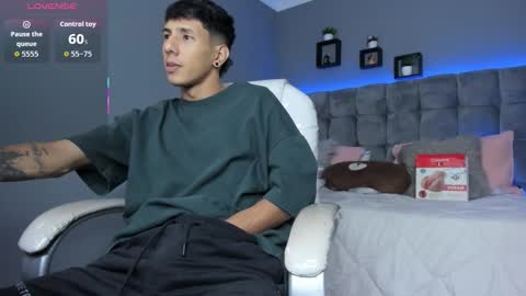 Snapshot of juan_zabala chatting on 09.23.25 Juan online show from 09.23.25